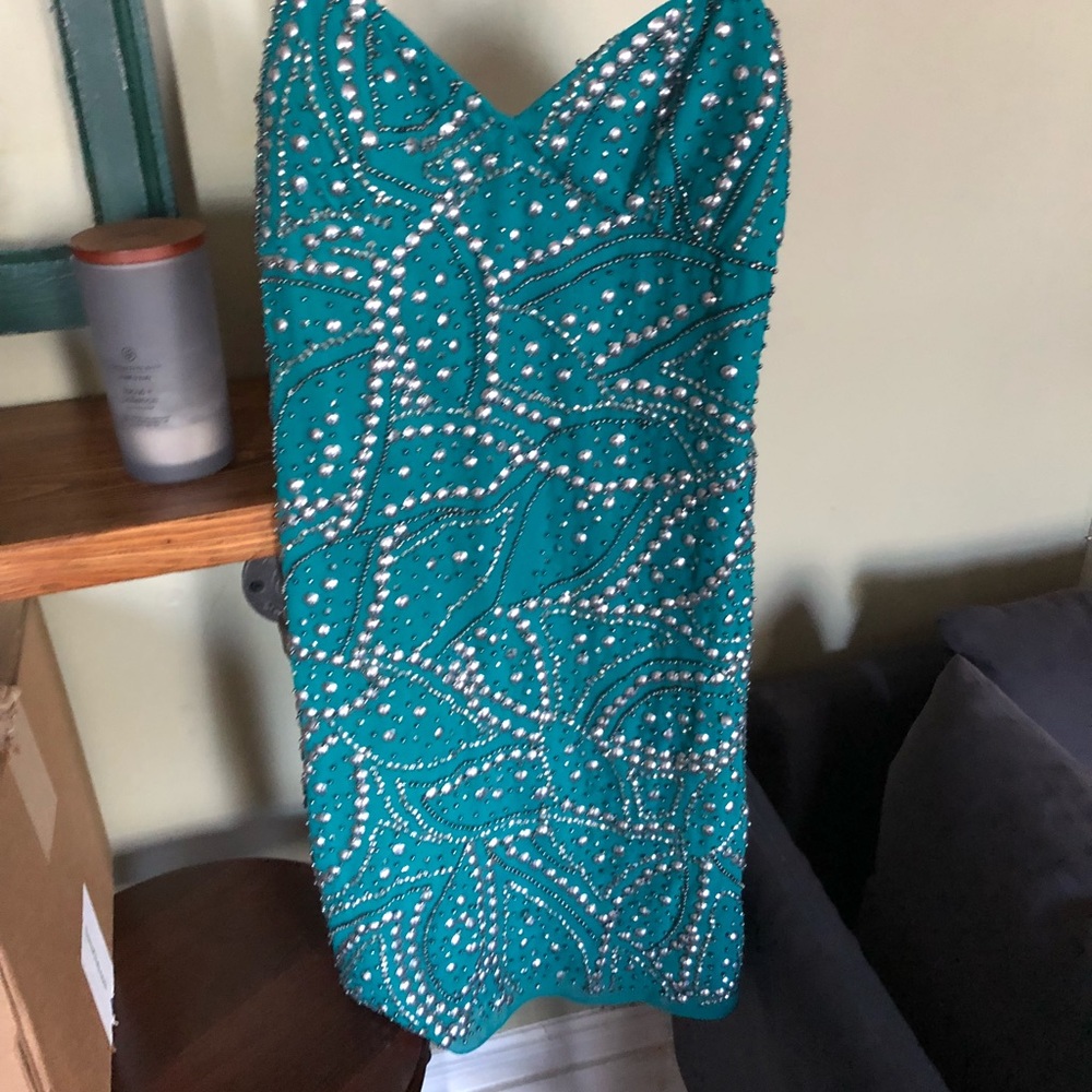 DRESS